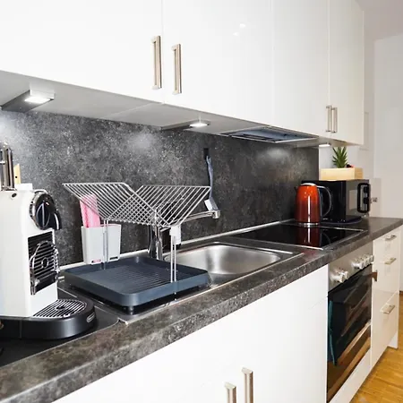 Appartement Stylish Naehe Hbf-tiefgarage-lift
