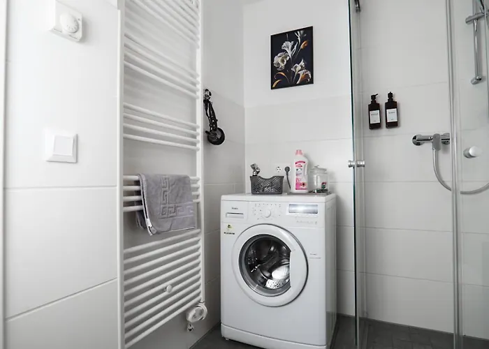 Stylish Naehe Hbf-tiefgarage-lift Appartement *