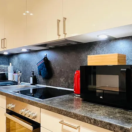 Stylish Naehe Hbf-tiefgarage-lift *