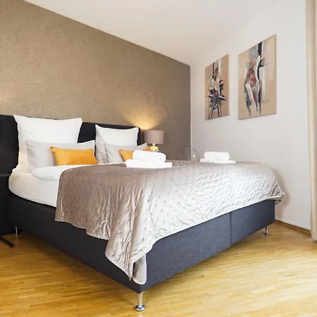 Stylish Naehe Hbf-tiefgarage-lift Daire Hannover