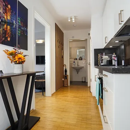 Stylish Naehe Hbf-tiefgarage-lift