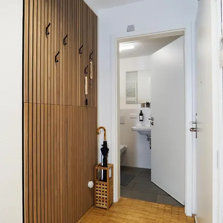 Stylish Naehe Hbf-tiefgarage-lift *