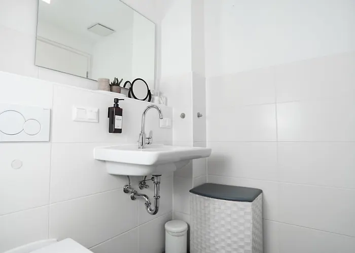 Stylish Naehe Hbf-tiefgarage-lift